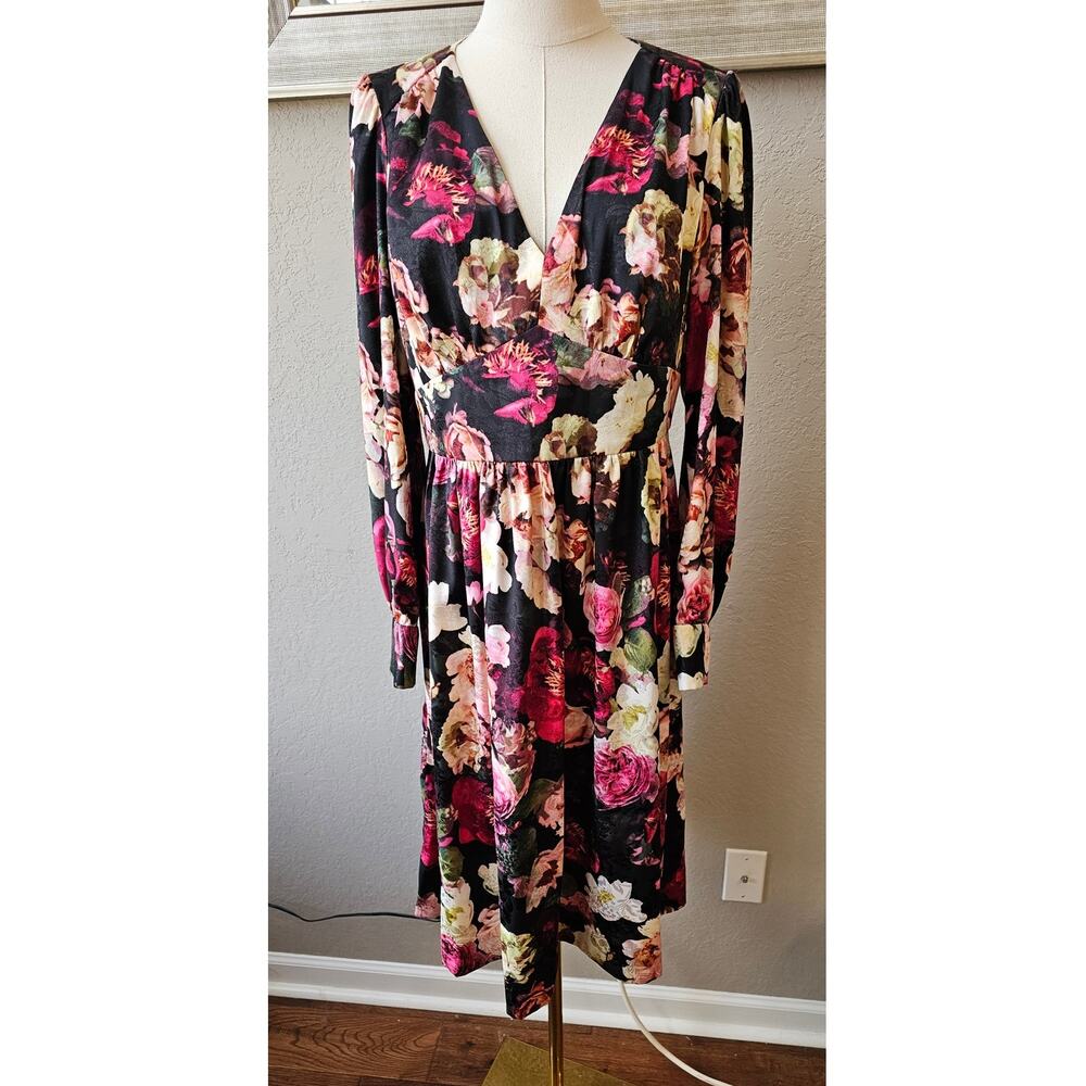Calvin Klein Long Sleeve V-Neck Seamed Waist Floral Silky Dress Women Sz 8 Multi